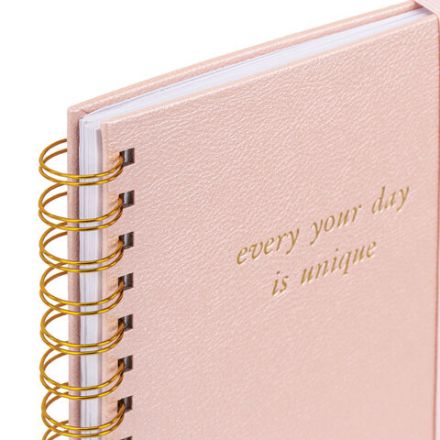 Бизнес-тетрадь на гребне А5 148х216 мм, BRAUBERG "Calipso" под кожу, резинка, клетка, 80 л., розовая, 116251