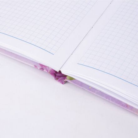 Блокнот МАЛЫЙ ФОРМАТ 110х147 мм, А6, 80 л., твердый, клетка, выборочный лак, BRAUBERG, "Котята", 122192