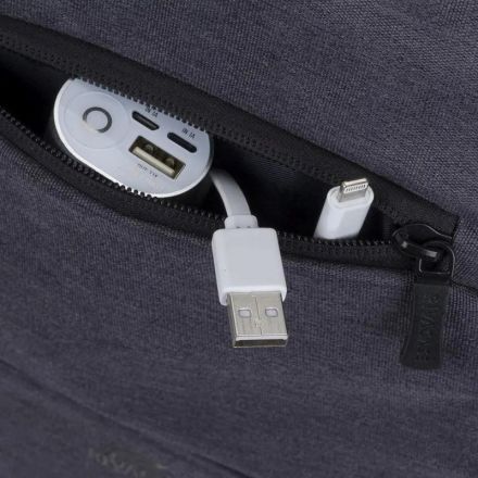 Рюкзак для ноутбука RivaCase 7760 15.6 черный