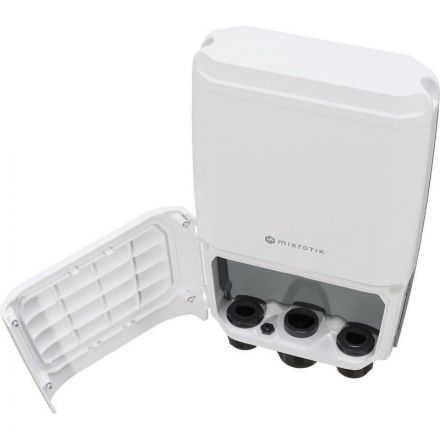 Коммутатор MikroTik Cloud Router Switch CRS305-1G-4S+OUT уличный Коммутатор MikroTik Cloud Router Switch CRS305-1G-4S+OUT уличный