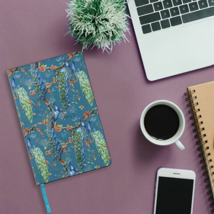 Ежедневник недатированный А5 (138х213 мм), BRAUBERG VISTA, под кожу, гибкий, 136 л., "Peacocks", 112032