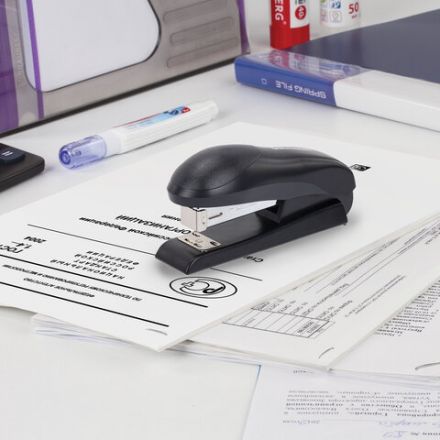 Степлер №24/6, №26/6 BRAUBERG "UNIVERSAL", до 30 листов, на 100 скоб, черный, 272716