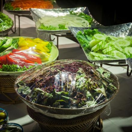 Пленка пищевая пищ. п/э 30см х 200м 5 мкм прозрачная Пленка пищевая пищ. п/э 30см х 200м 5 мкм прозрачная