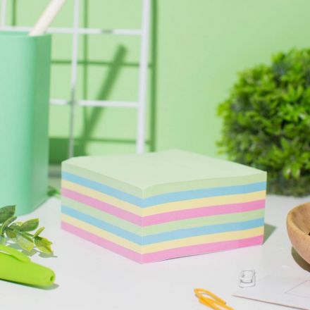 Бумага для заметок с клеевым краем Economy 76х76 мм, 400 л, 8 цв в асс Бумага для заметок с клеевым краем Economy 76х76 мм, 400 л, 8 цв в асс