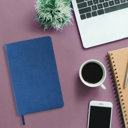 Ежедневник недатированный А5 138х213 мм BRAUBERG "Metallic", под кожу, 136 л., гибкий, синий, 113376 Ежедневник недатированный А5 138х213 мм BRAUBERG "Metallic", под кожу, 136 л., гибкий, синий, 113376