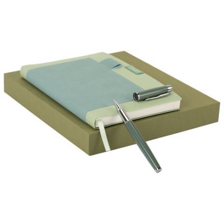 Ежедневник в наборе с ручкой А5, 144x210 мм, BRAUBERG "Style" под кожу, 160 листов, зелёный, 116863