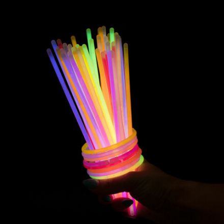 Светящиеся (неоновые) палочки, 50 штук + 2 в ПОДАРОК! в тубе, ассорти, ЗОЛОТАЯ СКАЗКА, 662597 Светящиеся (неоновые) палочки, 50 штук + 2 в ПОДАРОК! в тубе, ассорти, ЗОЛОТАЯ СКАЗКА, 662597