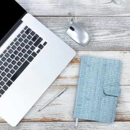 Еженедельник датированный 2026 МАЛЫЙ ФОРМАТ 95х155 мм, А6, BRAUBERG "Augustus", под кожу, голубой, 117185