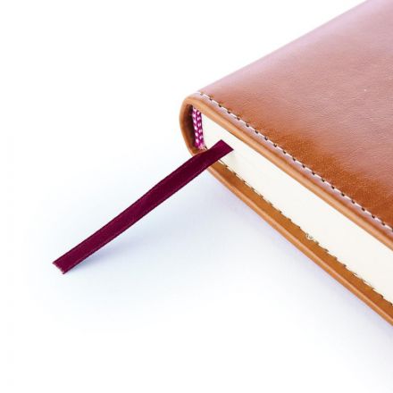 Ежедневник недатированный А5 145 х 210 мм Prestige тем-кор.320 стр.3-352/07 Ежедневник недатированный А5 145 х 210 мм Prestige тем-кор.320 стр.3-352/07