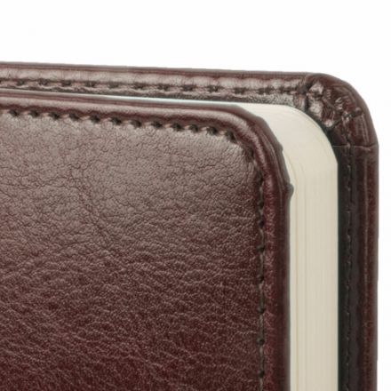 Ежедневник недатированный А5 138х213 мм BRAUBERG "Imperial" под кожу, 160 л., коричневый, 123414