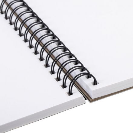 Скетчбук для смешанных техник MixMedia, 200 г/м2, 130х210 мм, 60 л., твердая обложка, гребень, BRAUBERG ART CLASSIC, 116967