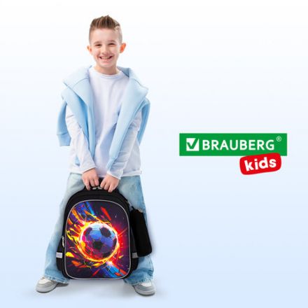 Рюкзак BRAUBERG KIDS MIND с пеналом в комплекте, 2 отделения, "Football", 40х28х18 см, 273178