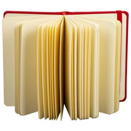 Скетчбук, слоновая кость 140 г/м2 90х140 мм, 80 л., КОЖЗАМ, резинка, BRAUBERG ART CLASSIC, красный, 113187