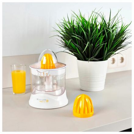 Соковыжималка для цитрусовых SCARLETT SC-JE50C02, 25 Вт, стакан 0,7 л, пластик, белый Соковыжималка для цитрусовых SCARLETT SC-JE50C02, 25 Вт, стакан 0,7 л, пластик, белый