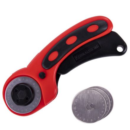 Нож раскройный роликовый 45 мм BRAUBERG PROFESSIONAL, 4 лезвия в комплекте, резиновые вставки, 238088 Нож раскройный роликовый 45 мм BRAUBERG PROFESSIONAL, 4 лезвия в комплекте, резиновые вставки, 238088