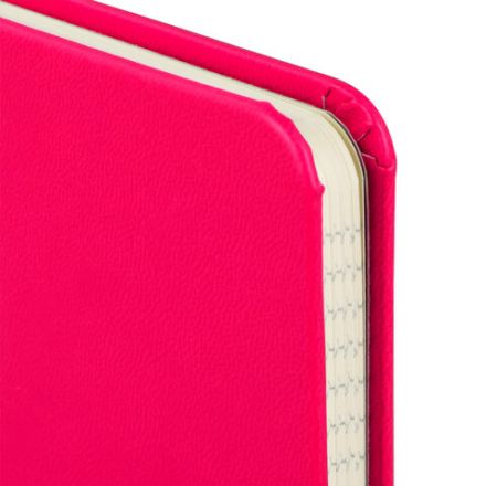 Блокнот А5 (148x218 мм), BRAUBERG "Metropolis X", под кожу, 80 л., резинка, клетка, малиновый, 111034