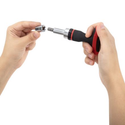 Набор бит и торцевых головок с трещоткой 1/4", 27 предметов, пластиковый бокс, ГРАНДМАСТЕР, 671327 Набор бит и торцевых головок с трещоткой 1/4", 27 предметов, пластиковый бокс, ГРАНДМАСТЕР, 671327