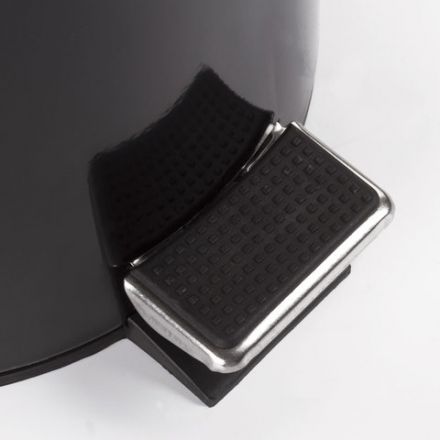 Ведро мусорное с педалью 5 литров "Classic", ЧЕРНОЕ ГЛЯНЦЕВОЕ, металлическое, со съемным внутренним ведром, LAIMA, 604943