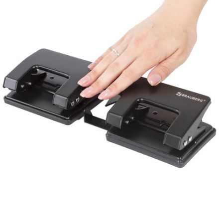 Дырокол металлический на 2-4 отверстия BRAUBERG "HL-4", до 15 л., черный, 221160 Дырокол металлический на 2-4 отверстия BRAUBERG "HL-4", до 15 л., черный, 221160