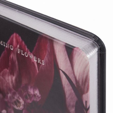 Ежедневник недатированный B6 (127х186 мм), BRAUBERG VISTA, под кожу, твердый, срез фольга, 136 л., "Flowers", 112109 Ежедневник недатированный B6 (127х186 мм), BRAUBERG VISTA, под кожу, твердый, срез фольга, 136 л., "Flowers", 112109