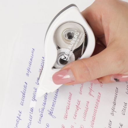 Корректирующая лента BRAUBERG BLACK&WHITE, 5 мм х 8 м, корпус белый, механизм перемотки, блистер, 226813 Корректирующая лента BRAUBERG BLACK&WHITE, 5 мм х 8 м, корпус белый, механизм перемотки, блистер, 226813