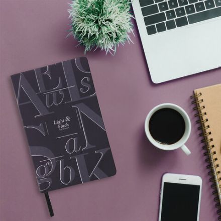 Ежедневник недатированный А5 (138х213 мм), BRAUBERG VISTA, под кожу, гибкий, фольга, 136 л., "Black", 112036 Ежедневник недатированный А5 (138х213 мм), BRAUBERG VISTA, под кожу, гибкий, фольга, 136 л., "Black", 112036