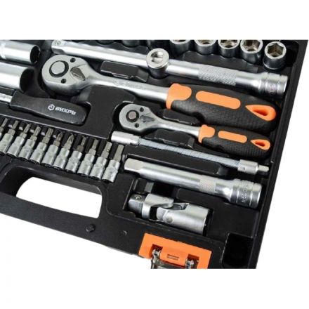 Набор инструментов АВТО, 1/2 , 1/4 , CrV, в кейсе 82 предм Вихрь