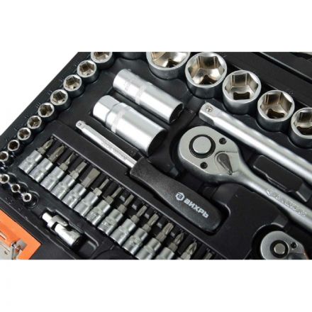 Набор инструментов АВТО, 1/2 , 1/4 , CrV, в кейсе 82 предм Вихрь