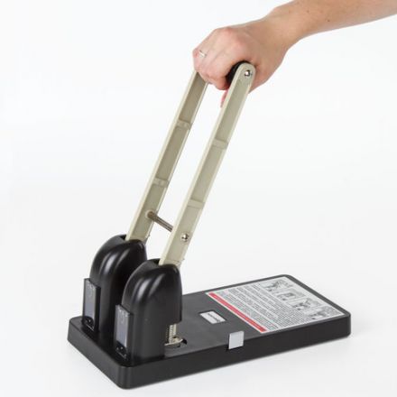 Дырокол металлический МОЩНЫЙ BRAUBERG "Heavy duty", до 150 л., черный, 226870 Дырокол металлический МОЩНЫЙ BRAUBERG "Heavy duty", до 150 л., черный, 226870