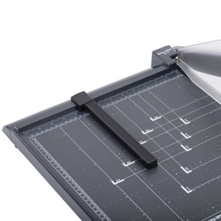 Резак сабельный BRAUBERG KATANA TSP-312, А3, на 12 л., длина реза 430 мм, пластиковое основание, защитный экран, 532986