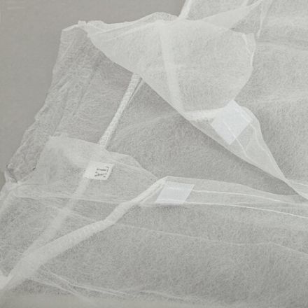 Халат одноразовый белый на липучках КОМПЛЕКТ 10 шт., XXL, 56-58 размер, 110 см, рукав на резинке, 25 г/м2, KLEVER