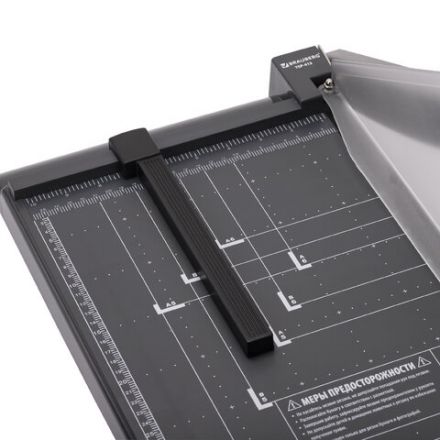 Резак сабельный BRAUBERG KATANA TSP-412, А4, на 12 л., длина реза 330 мм, пластиковое основание, защитный экран, 532987