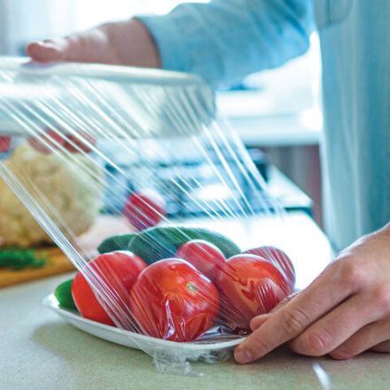 Пленка пищевая ПЭ 300 мм х 200 м, ГАРАНТИРОВАННАЯ ДЛИНА, 6 мкм, вес нетто 0,32 кг ±5%, LAIMA, 605037