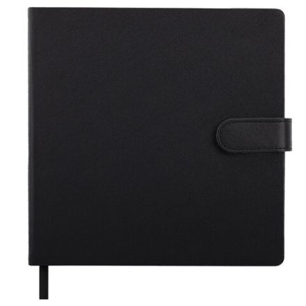 Скетчбук, слоновая кость 140 г/м2, 200х200 мм, 80 л., КОЖЗАМ, застежка, BRAUBERG ART CLASSIC, черный, 116462