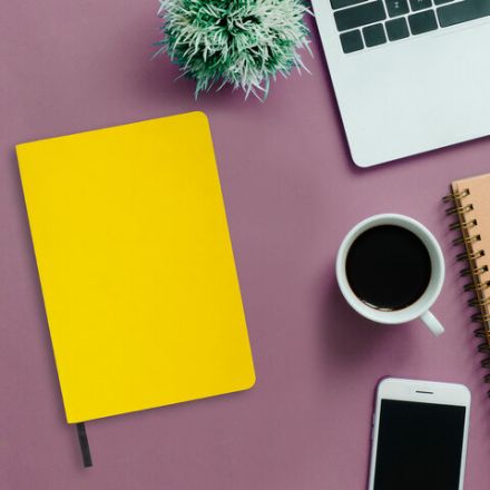 Блокнот А5 (148x218 мм), BRAUBERG "Metropolis Mix", под кожу, 80 л., клетка, желтый, 111038