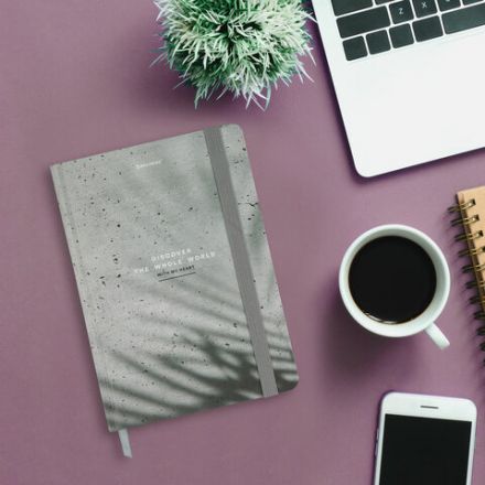 Блокнот с резинкой в клетку 96 л., А5 145х203 мм, твердая обложка, BRAUBERG, "Тени", 116324