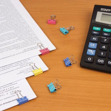 Зажимы для бумаг STAFF "Profit", КОМПЛЕКТ 12 шт., 19 мм, на 60 листов, цветные, картонная коробка, 225156 Зажимы для бумаг STAFF "Profit", КОМПЛЕКТ 12 шт., 19 мм, на 60 листов, цветные, картонная коробка, 225156