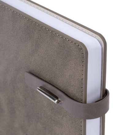 Ежедневник недатированный А5 138х213 мм BRAUBERG "Cowboy", под кожу, застежка 160 л., коричневый, 116198