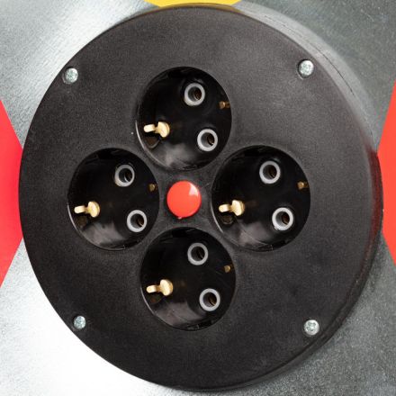 Удлинитель 30 м метал. катушка LUX КГ 3x2.5кв.мм, 16А,4 розетки с з/к45130 Удлинитель 30 м метал. катушка LUX КГ 3x2.5кв.мм, 16А,4 розетки с з/к45130