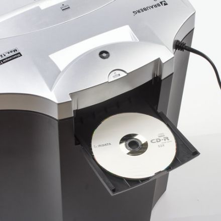 Уничтожитель (шредер) BRAUBERG S12, 4 уровень секретности, фрагменты 4х35 мм, 12 листов, корзина 25 литров, 531774