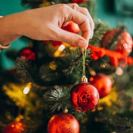 Шары ёлочные 12 шт., 4 см, "Solid Color", пластик, КРАСНЫЕ, глянец, ЗОЛОТАЯ СКАЗКА, 591123 Шары ёлочные 12 шт., 4 см, "Solid Color", пластик, КРАСНЫЕ, глянец, ЗОЛОТАЯ СКАЗКА, 591123