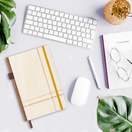 Ежедневник недатированный, А5, 145х210 мм, BRAUBERG "Natural", резинка-фиксатор, держатель для ручки, 160 л., деревянный, 117136