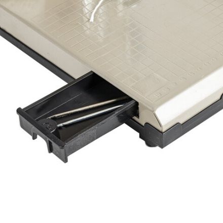 Станок для архивного переплета ЛОТОС-2, ручная прошивка, сшивка до 20 мм (150 л.) Станок для архивного переплета ЛОТОС-2, ручная прошивка, сшивка до 20 мм (150 л.)