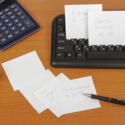 Блок для записей BRAUBERG в подставке прозрачной, куб 9х9х5 см, белый, белизна 95-98%, 122224 Блок для записей BRAUBERG в подставке прозрачной, куб 9х9х5 см, белый, белизна 95-98%, 122224