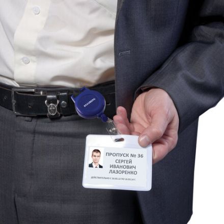 Держатель-рулетка для бейджей, 70 см, петелька, с синей лентой 45 см, синий, BRAUBERG, 235724