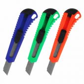 Нож канцелярский 18 мм КОМПЛЕКТ "2 шт. + 1 шт. В ПОДАРОК", фиксатор, блистер, BRAUBERG "Classic", 238772