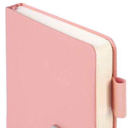 Ежедневник недатированный, А5, 143х210 мм, BRAUBERG "Dainty", под кожу, магнитная застежка, 160 л., розовый, 117143