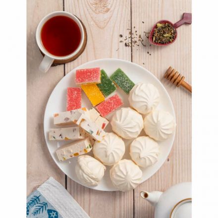 Набор НЕВА, ассорти: зефир ванильный, мармелад трехслойный, пастила с кусочками мармелада, 650 г