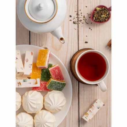 Набор НЕВА, ассорти: зефир ванильный, мармелад трехслойный, пастила с кусочками мармелада, 650 г