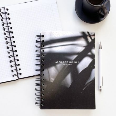 Бизнес-тетрадь А5,120л,клетка, спираль,тв.обл,Be Smart,Sence,N3687 Бизнес-тетрадь А5,120л,клетка, спираль,тв.обл,Be Smart,Sence,N3687